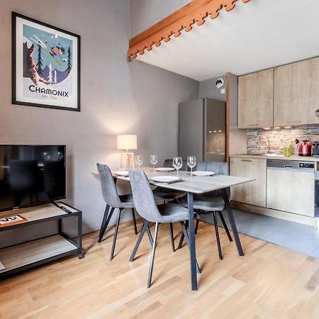 Triplex Aiguille Du Midi Apartment Шамони Екстериор снимка