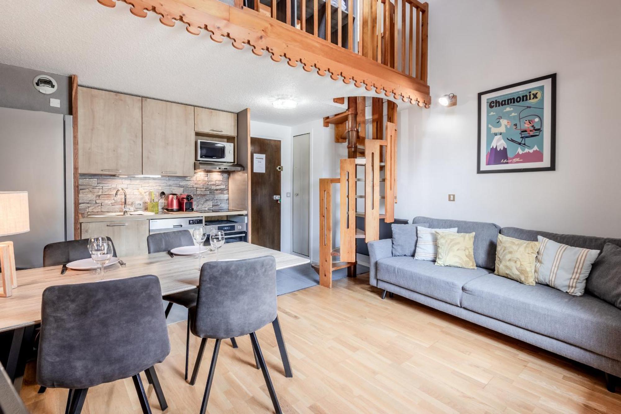 Triplex Aiguille Du Midi Apartment Шамони Екстериор снимка